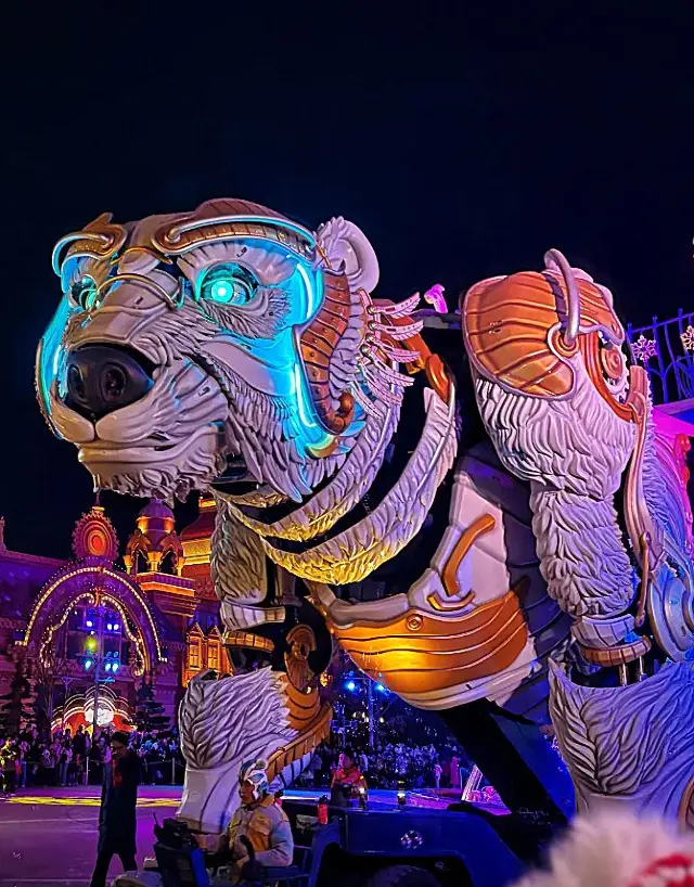 Shanghai Haichang Ocean Park Kicks Off Spring Festival Mode
