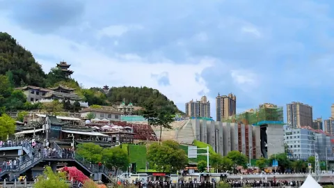 Lanzhou and Other Places 3-Day Silver Hair Tour with a Nanny-Level Itinerary｜Take Your Parents to Explore the Great Northwest — traveler post in Huining