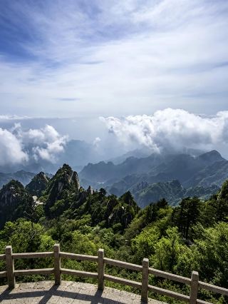 3-Day Summer Escape to Yaoshan: 21–25°C in the Mountains of Western Henan
