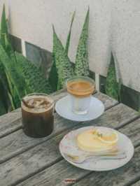 คาเฟ่ลับริมทะเลสาบในเชียงใหม่