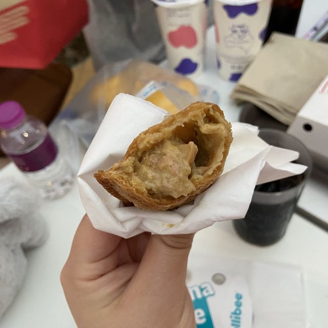 필리핀 인기 패스트푸드 졸리비 / Jollibee 🐝 