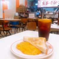 三點三下午茶時間🤪九龍灣復古裝修茶餐廳🍴