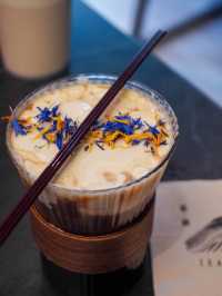 【人氣甚高｜提供各式茶飲的Cafe】