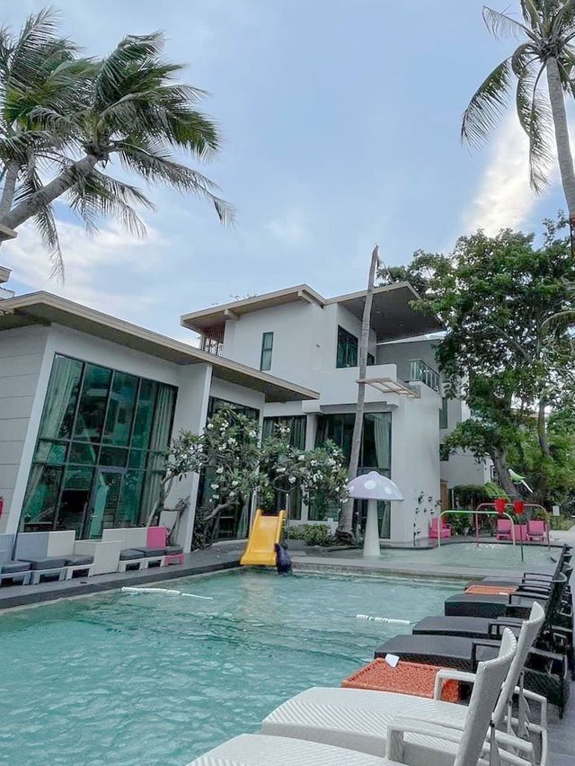 Eco Cozy Beachfront Resort 🌿🌊
