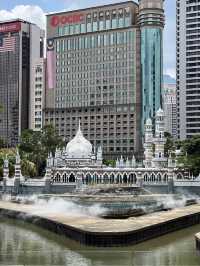 Strolling around Dataran Merdeka !