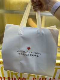 現切韓式提拉米蘇專門店(>^ω^<)