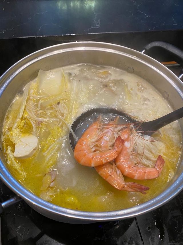 🐥雲吞雞煲放題🐚