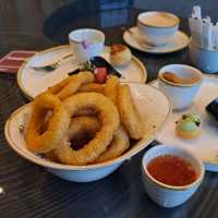 KID'S FRIENDLY AXIS LOUNGE @DOUBLETREE