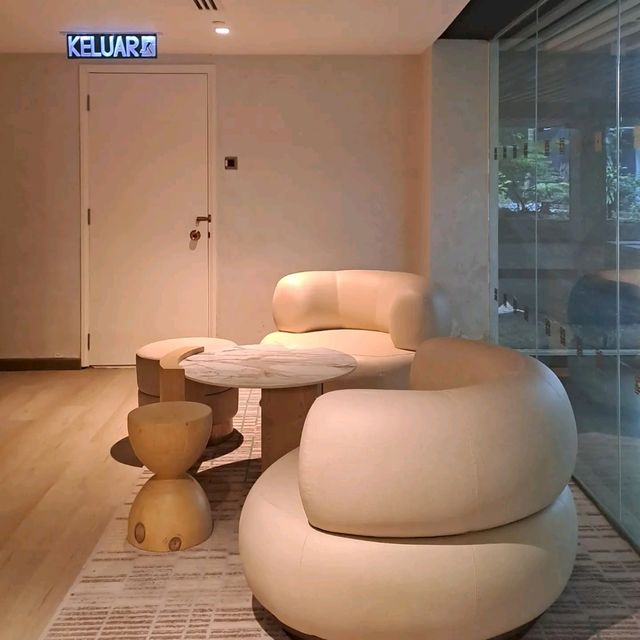 NEWLY RENOVATED SAUNA AND STEAM ROOM