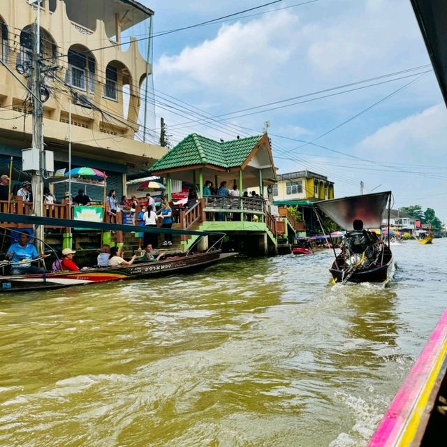 Great Experience Floating Market in Bangkok