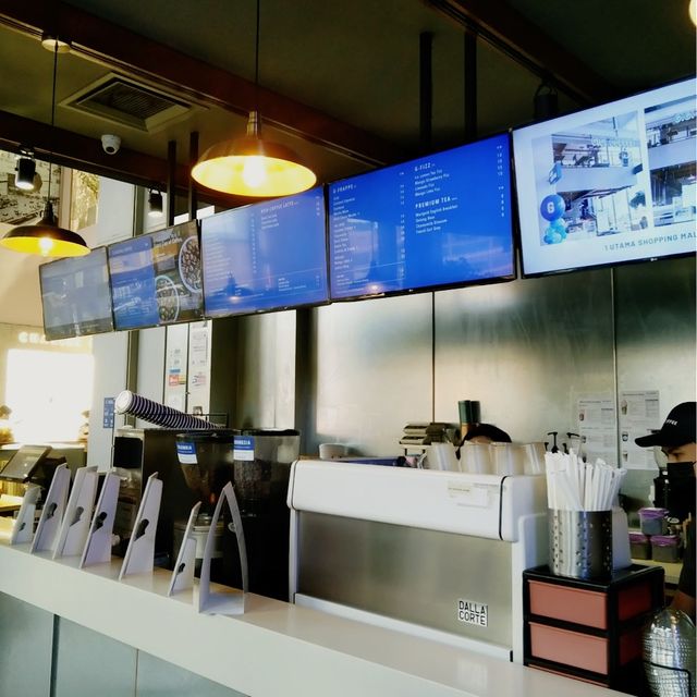 ZUS Coffee 