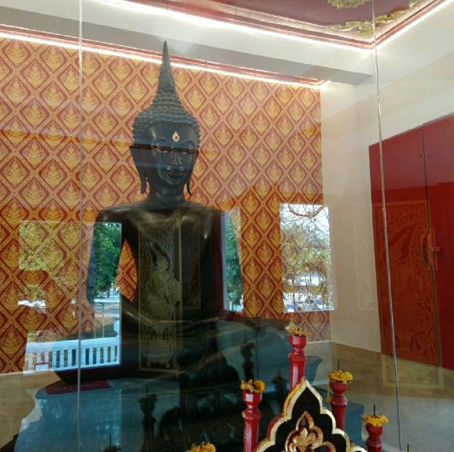 พระพุทธรูปสี่มุมเมือง ลำปาง