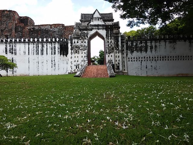 พระนารายณ์ราชนิเวศน์