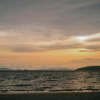 หาดถ้ำพระนาง (Phra nang Cave Beach)