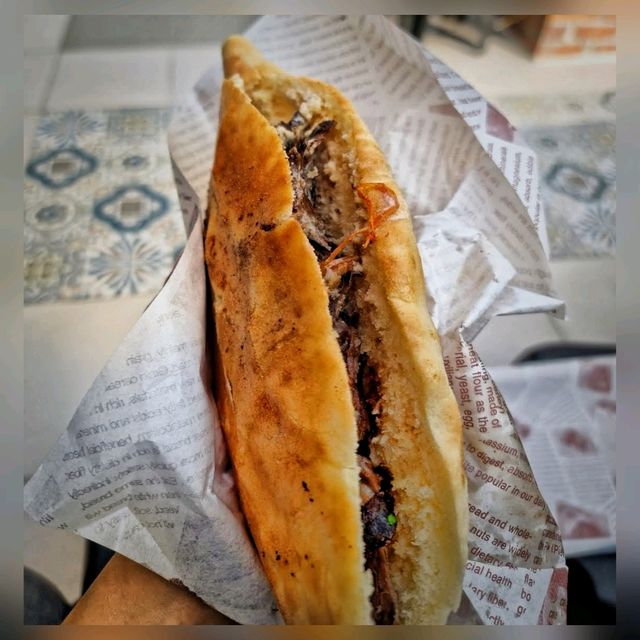 A taste of the Arabian delights! 🌮