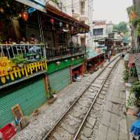 Train street Hanoi, Vietnam 🇻🇳