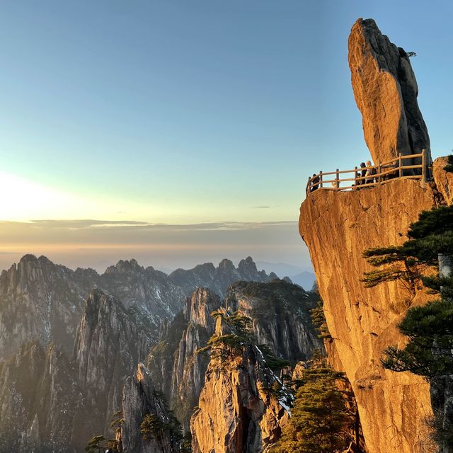 黄山を見ずして山を見たと言うなかれ。高圧的ですが納得です