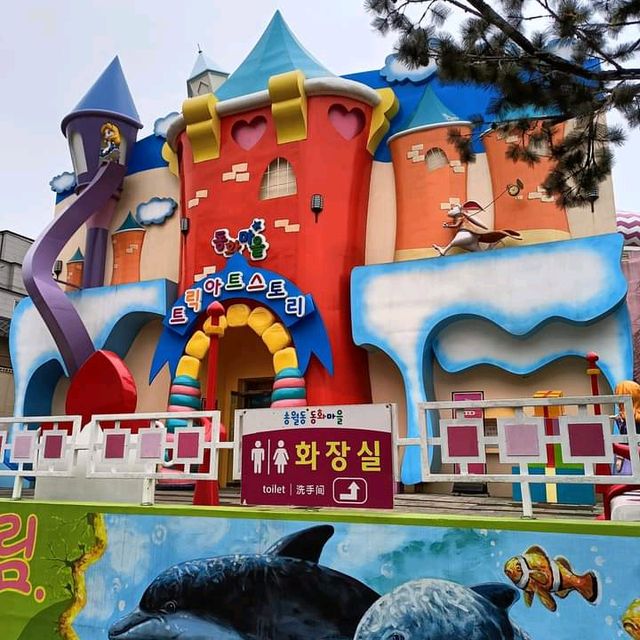 Songwol-dong fairy tale village หมู่บ้านสีรุ้ง