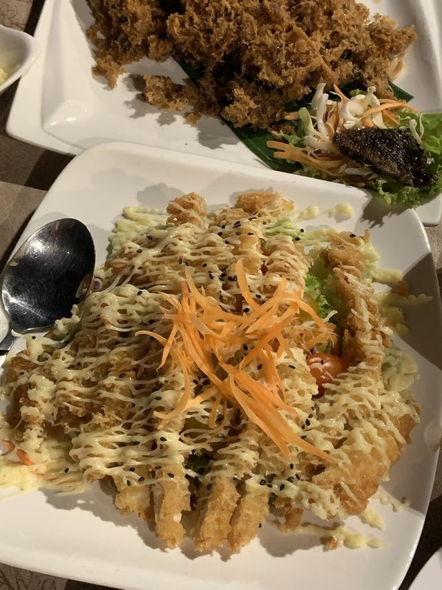ร้านเป่าปากชามกะลา กำแพงเพชร บรรยากาศริมแม่น้ำปิง