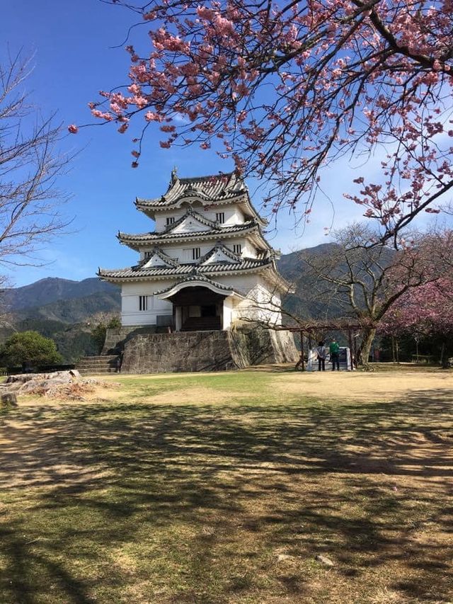日本12座現存天守的城堡之一四國宇和島城