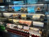 Hangar Cafe คาเฟ่ริมน้ำตกสีฟ้า
