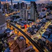 RIB ROOM & BAR Steakhouse ชั้น 31  โรงแรม The La