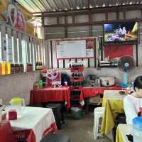 ข้าวซอย Netflix ลุงประกิจ ร้านดังตัวเมืองเชียงใหม่