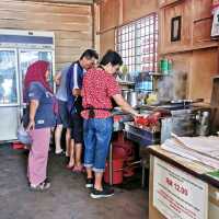A hidden old-school kopitiam in Muar