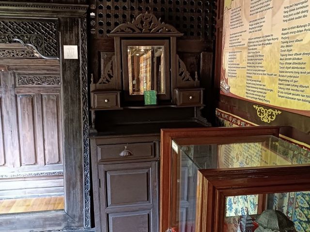 Replica Royal Palace Melawar (Rembau Museum) 