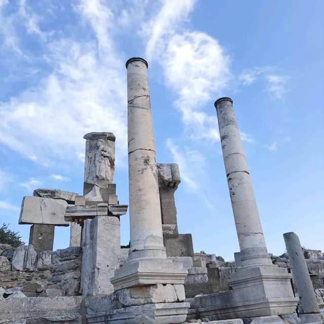 土耳其🇹🇷以弗所｜艾菲索斯古城，具特色的大理石鋪面道路