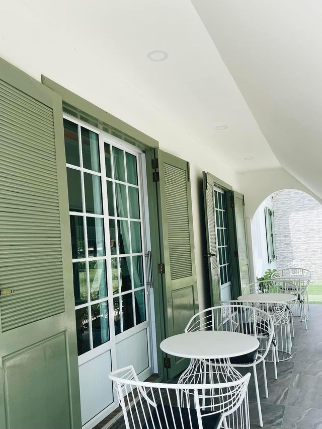 ณ พนา Bistro & Co-Nature Space