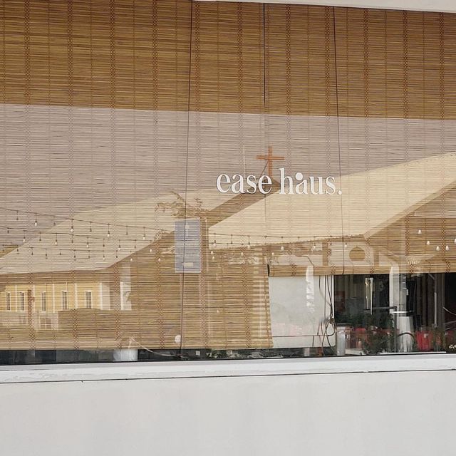 Ease haus Cafe：舒適環境，美味咖啡和蛋糕