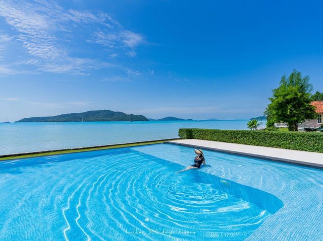 Fisherman Way Beach Villa พักพูลวิลล่าหรูริมทะเล 