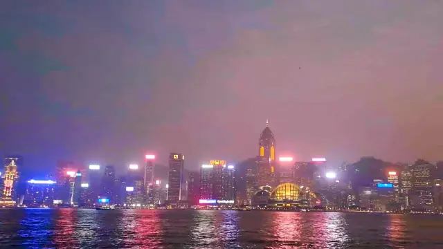 홍콩의 몽롱하면서 섹시한 야경에 취해 넘황홀한 밤 이에용🍷❤️