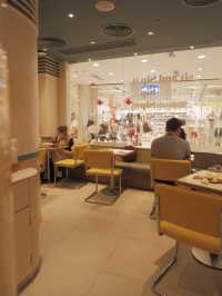 情侶打卡Cafe，甜品和韓式炸雞都出色