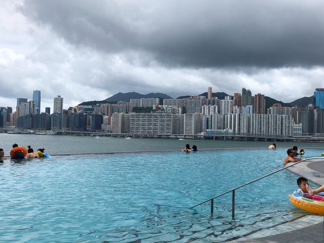 「香港嘉里酒店：房間美景，煙花一流」