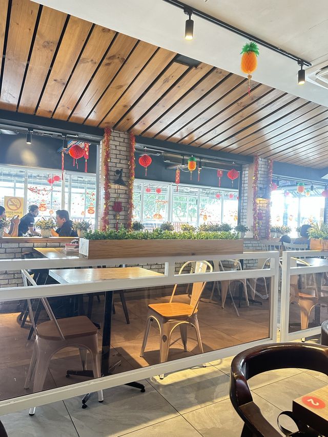 Greenery Cafe in Town🥯🥘🍧🥞🥗🍨