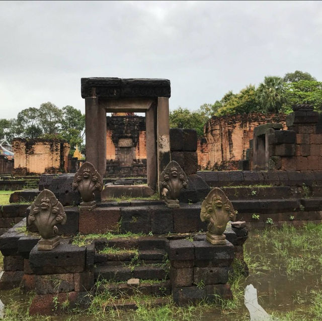 ปรสาทวัดสระกำแพงใหญ่