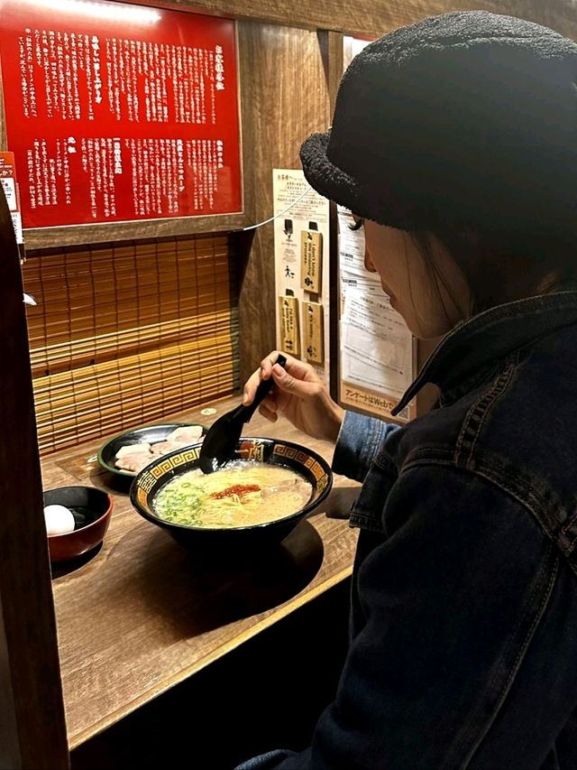Tonkutso Ramen Solo Dining Experience 🇯🇵