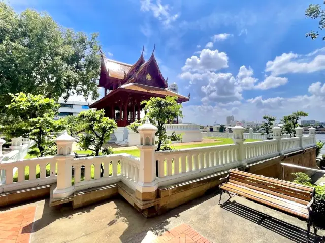 Santi Chai Prakan 公園