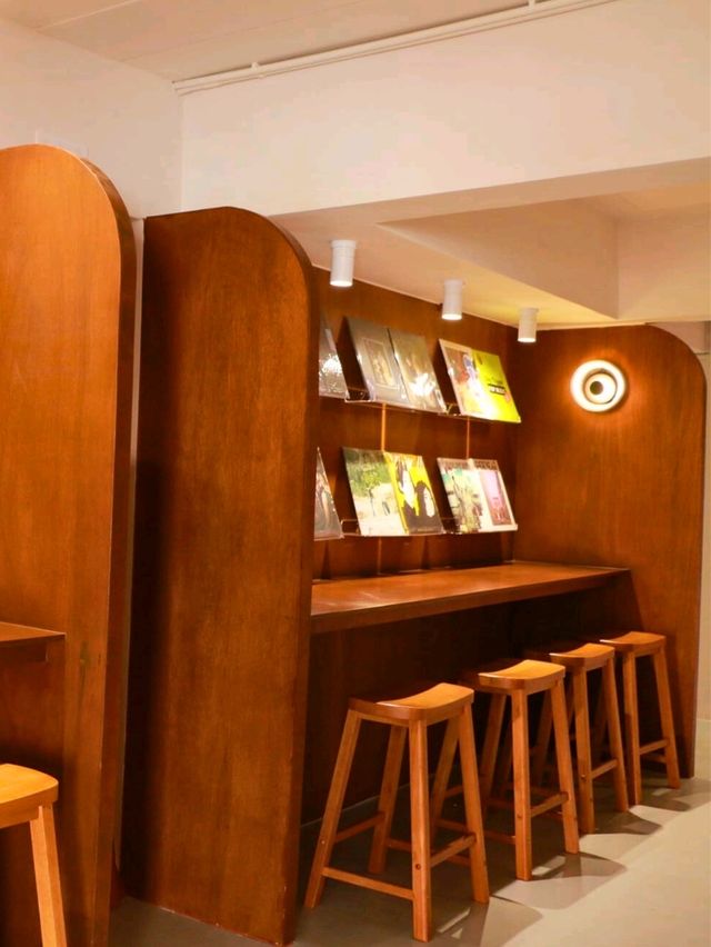 ☕ Suksamer Coffee คาเฟ่โทนนำตาลดูอบอุ่น