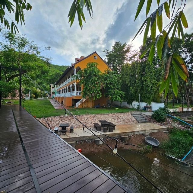 Stamp Hills Resort & Restaurant @สวนผึ้ง