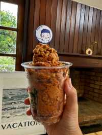THURSDAE คาเฟ่ชาใต้ ย่านถนนสนามบิน - เชียงใหม่