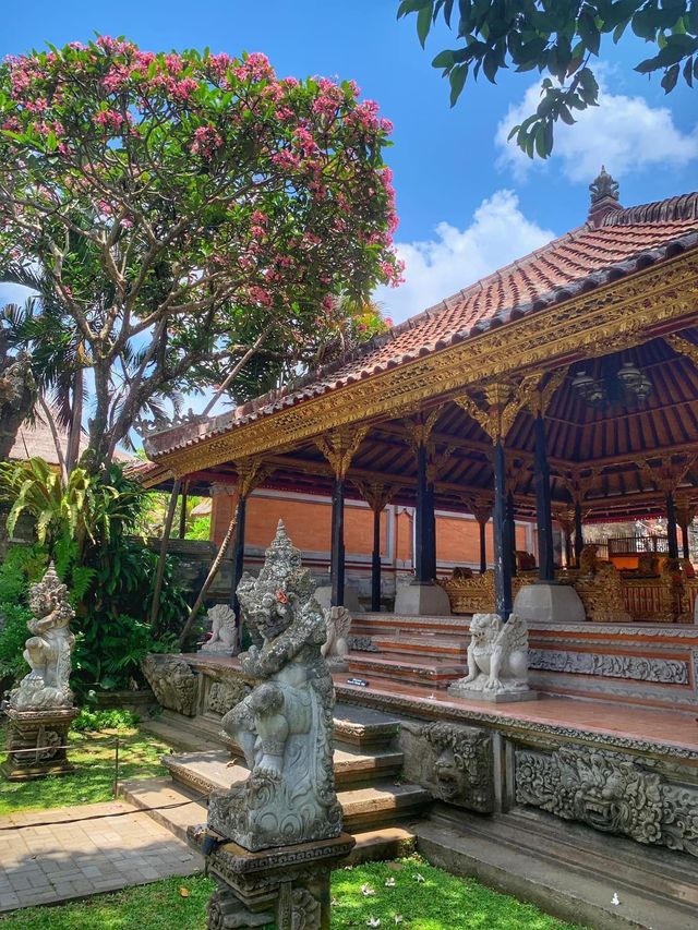 ❤️BEAUTIFUL UBUD PALACE IN BALI🤎Save This and Go💪