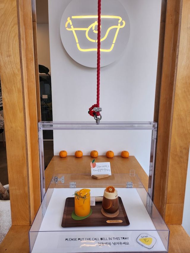 🍊제주 감성 물씬 풍기는 카페 더 콘테나