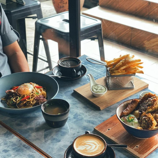 YARD & CO 