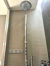 東京　東京観光　羽田空港国際線　JAL SAKURA Loungeでシャワーは最高だぞ！