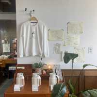チェジュ島在住女が絶賛するチェジュ島1実家感の強い最強カフェ"celebcoffee"☕️