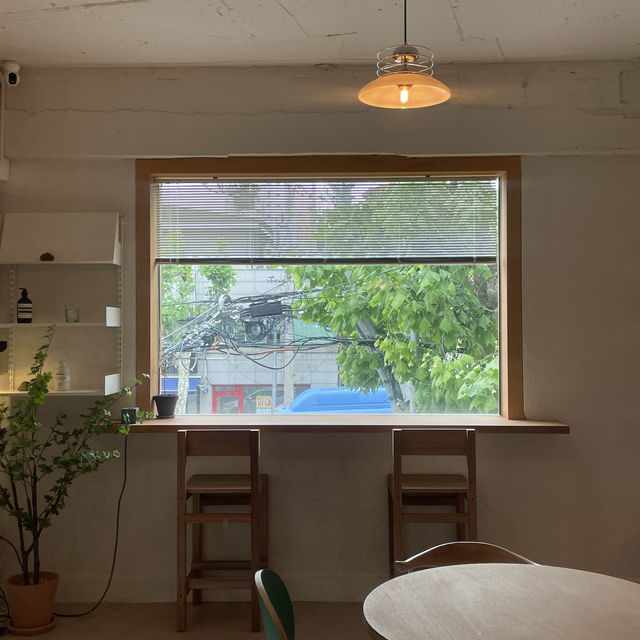 ヨンナムドンに最近できたばっかりの穴場カフェ"no think"☕️