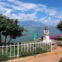 Serene Lake Views at Shuanglang Ancient Town